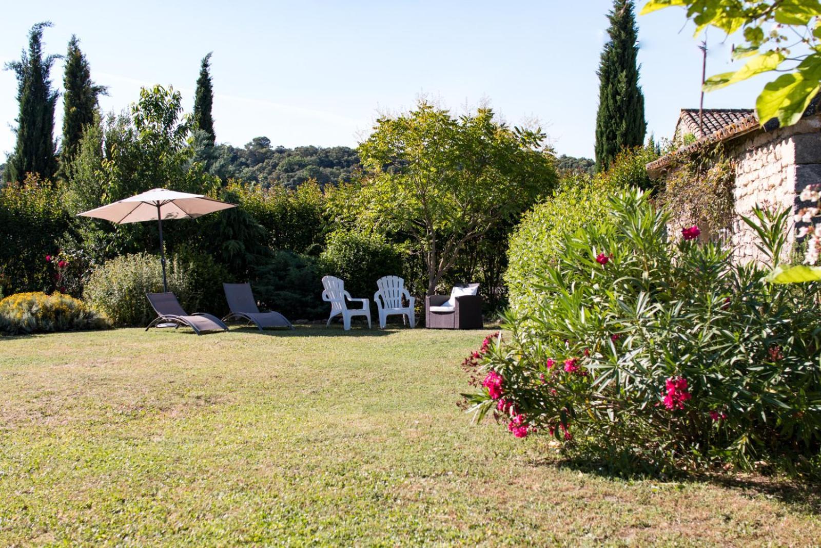 Mas De La Rivoire B&B Villevieille Esterno foto